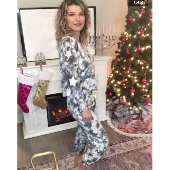 Tie Dye Star Print Lounge Set - Picture 5 of 8